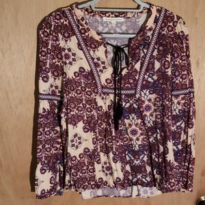 Patterned women's blouse